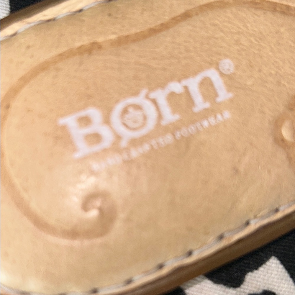 BORN🌻Off White/Cream LEATHER SANDALS Flip Flop Style Size 10 - Picture 3 of 8